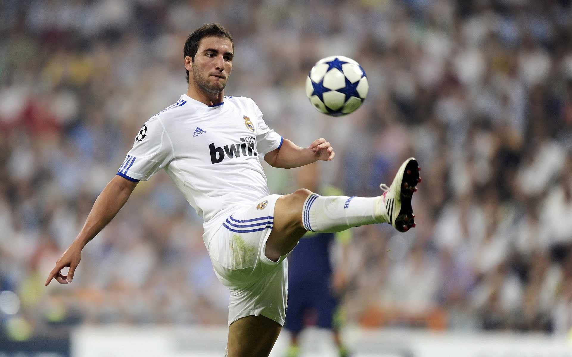 俱乐部的未来：足球产业的商业趋势，足球俱乐部的经营模式